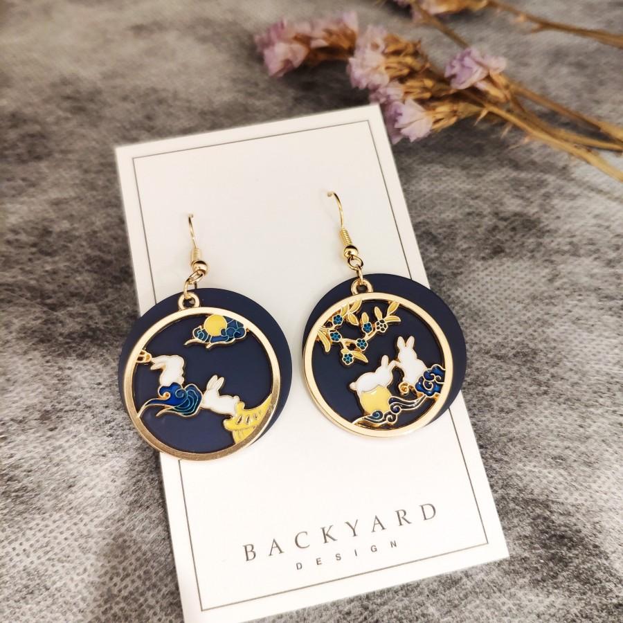 زفاف - Handmade Earrings/Handmade Dangle and Drop Earrings with rabbit and cloud design/ Handmade asian style earrings/ Handmade asymmetry earrings