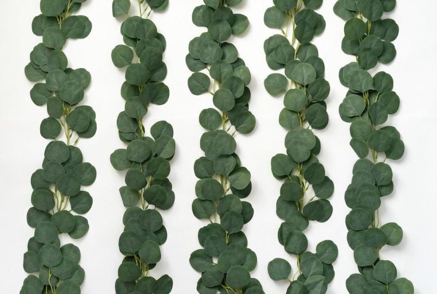 Hochzeit - 5 Pack Artificial Eucalyptus Garland Vines Faux Silver Dollar Greenery Eucalyptus Plants for Wedding Party Home Decoration
