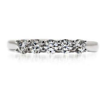 Hochzeit - Hearts On Fire Luxry Five Stone Diamond Wedding Ring