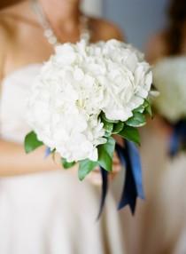 wedding photo - Inspirational Chic Bridal Bouquets for the Sophisticated Bride