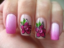 wedding photo - Nail art: Pink flower and gradient nails