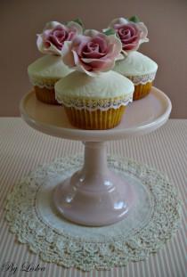 wedding photo - Pink rose cupcakes