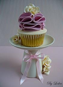 wedding photo - Vintage pink ruffles cupcake