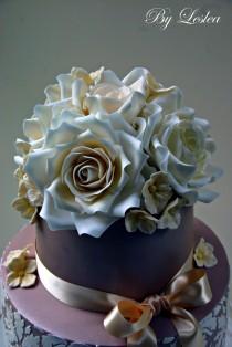 wedding photo - Ivory roses with hydrangea