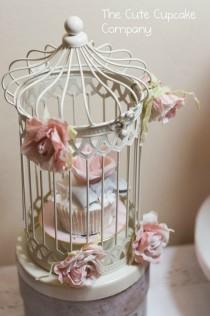wedding photo - Cupcake birdcage