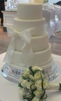 wedding photo - Ivory cake
