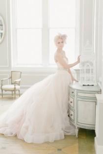 wedding photo - Romantic Metropolitan Building Bridal Inspiration Shoot by Elisabeth Millay Photography