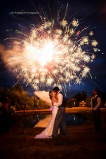 wedding photo - explosive first kiss