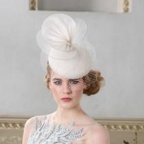 wedding photo - How to wear a Wedding Hat