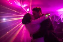 wedding photo - illuminated kiss