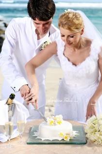 wedding photo - Cake cutting wedding -  Exotica Fotos