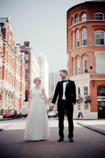 wedding photo - A Chic & Stylish Monochrome City Wedding