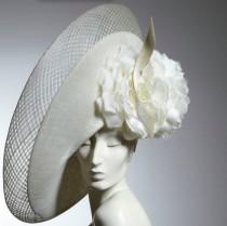 wedding photo - Beautiful and Sophisticated Wedding Hats ✈ Friday’s FAB 5