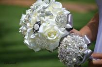 wedding photo -  Elebrooch, ramos de novia. Brooch bouquet, ramos de broches low cost