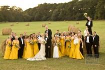 wedding photo - Tips for relaxed + natural wedding party photos