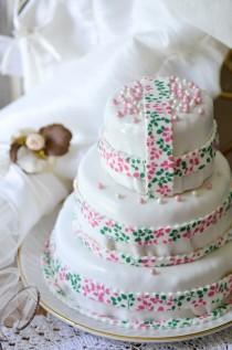 wedding photo - wedding cake homemade