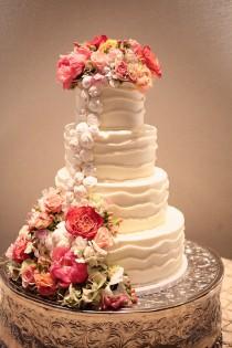 wedding photo - Fab Ideas for Wedding Cakes