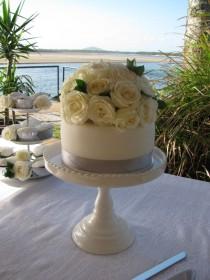 wedding photo - Wedding Cake Flavours - YUM!
