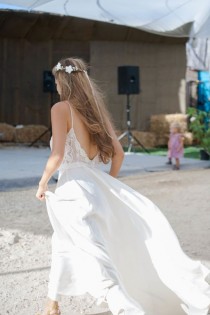 wedding photo - Beautiful From Behind