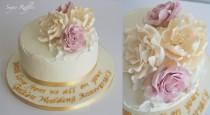 wedding photo - Golden Wedding Anniversary Cake