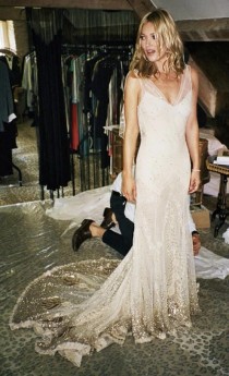 wedding photo - Dior Wedding Dress On Kate Moss 