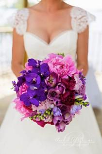 wedding photo - Bouquets To Impress