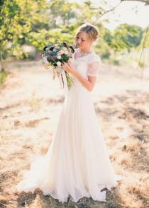 wedding photo - Изящество И Элегантность - Скромное Свадебное Платье 