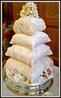 wedding photo - Pillow Wedding Cakes.. 