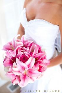 wedding photo - Stargazer Lily And Rose Bouquet 