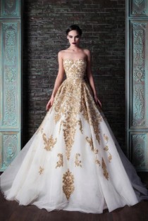 wedding photo - Красивые Золотые Свадебное Платье. Рами Кади