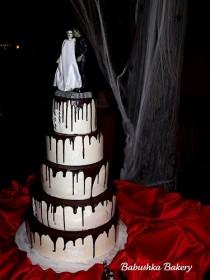 wedding photo - Frankenstein Wedding Cake 