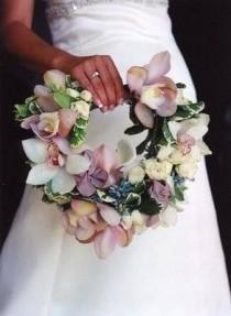 wedding photo - Contemporary Bridal 'bouquet' Design 