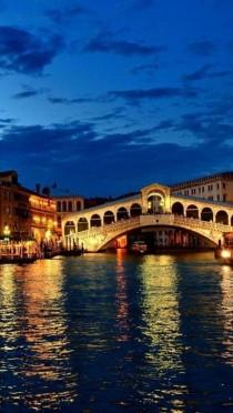 wedding photo - Rialto Bridge, Venice, Italy 