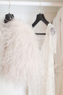 wedding photo - Feathers: Bridal Fashion Inspiration