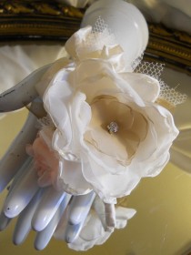 wedding photo - Mariages - Fleurs de cru, Bows & Jarretières