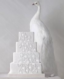 wedding photo - Feather-Inspired Wedding Cake 