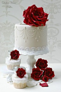 wedding photo - Rose Wedding Cake & Cupcakes 