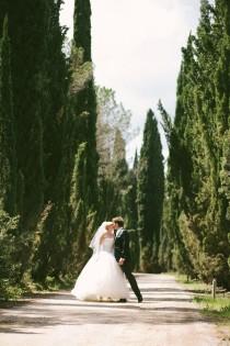 wedding photo - How Gorgeous Is Tuscany? 