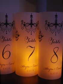 wedding photo - Eine Tischnummer Luminary Hochzeit Kerze Pergament Leuchten Kronleuchter Leuchten