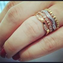 wedding photo - 18k Rose Gold Ritani Stapel Knopf Diamant Right Hand Ring