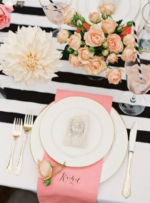 wedding photo - Pretty Table Setting 
