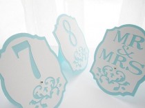 wedding photo - Hochzeits-Tabellen-Zahlen Tiffany In Blau Und Weiß - Damast-Ausschnitt - wählen Sie Ihre Farben