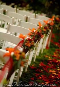 wedding photo - Herbst-Aisle-Dekor