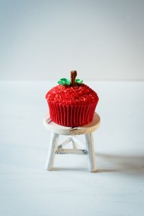 wedding photo - Apple Caramel Cupcakes 
