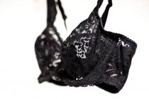 wedding photo - Identifying Quality Undergarments: Fabric And Construction In Lingerie