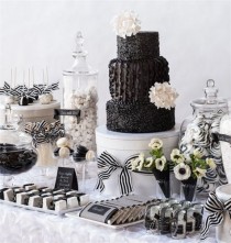wedding photo - Black & White Sweets Table 