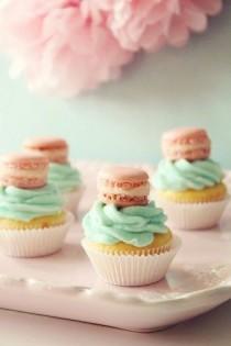 wedding photo - Mini Macaron de Français Cupcakes