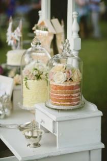 wedding photo - Gorgeous Cake Display  