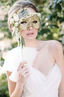 wedding photo - Masquerade mariée