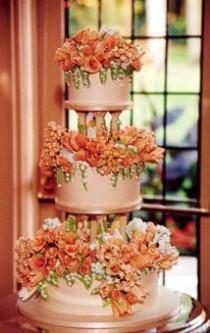wedding photo - Wedding Cake With Orange Calla Lilies